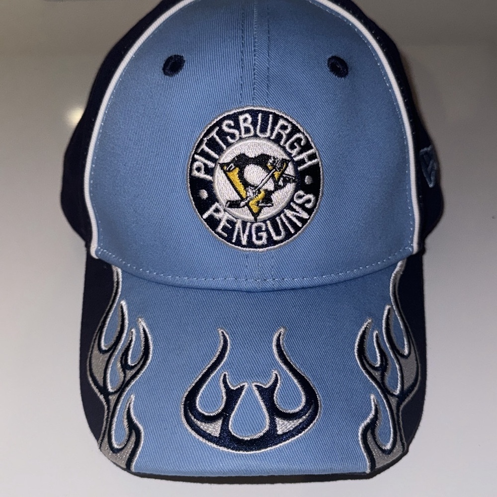 New Era Pittsburgh Penguins strap back vintage with flames